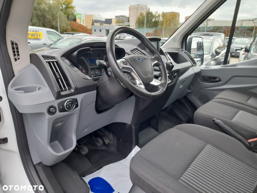 Ford Transit - 18
