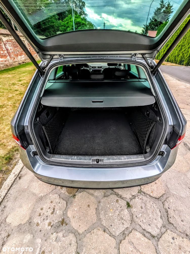Skoda Superb 2.0 TDI Ambition DSG - 21