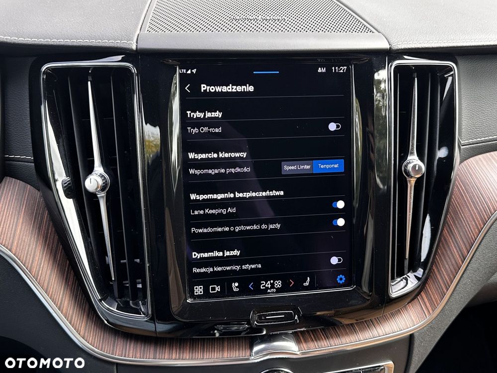 Volvo XC 60 - 30