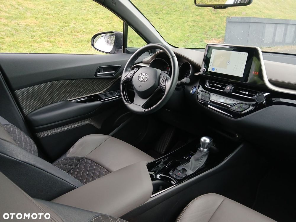 Toyota C-HR 2.0 Hybrid Executive - 20