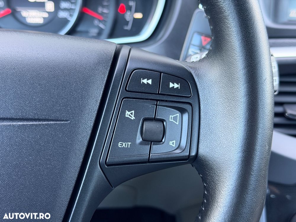 Volvo V40 D2 DRIVe Kinetic - 26