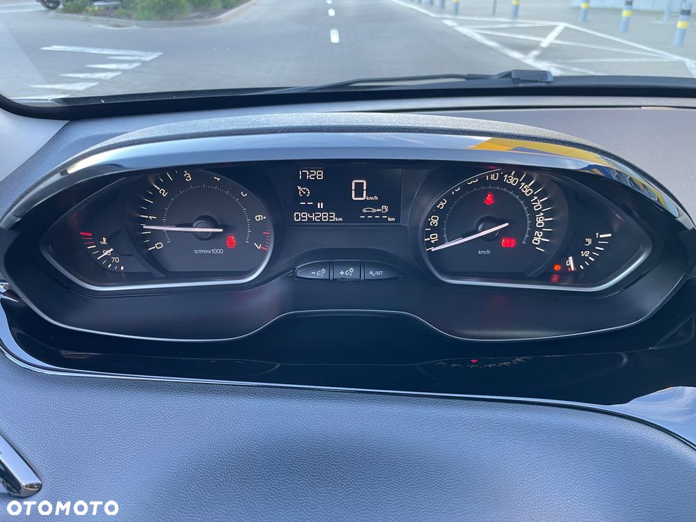 Peugeot 208 1.2 PureTech Active - 18