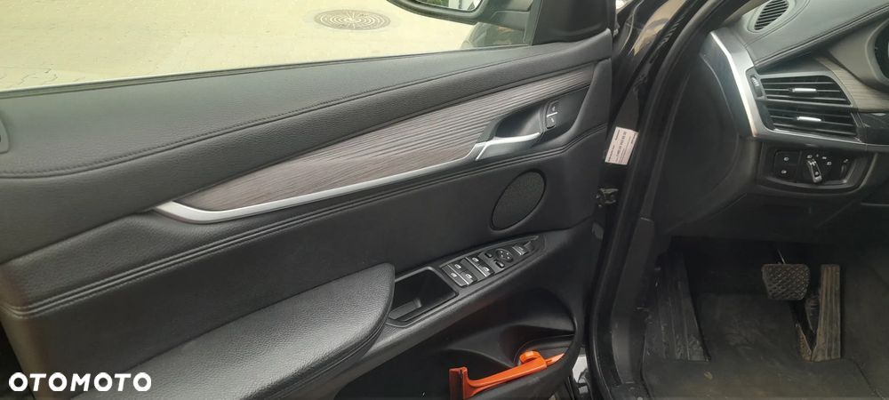 BMW X6 xDrive40d - 14