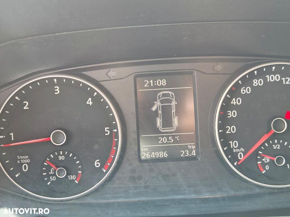 Volkswagen Transporter Business Line 204CP - 34