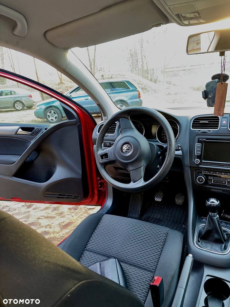 Volkswagen Golf - 28