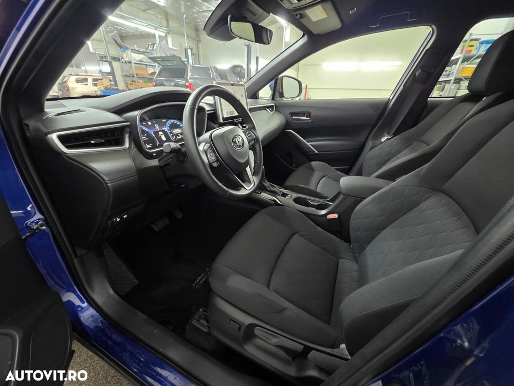 Toyota Corolla Cross - 7