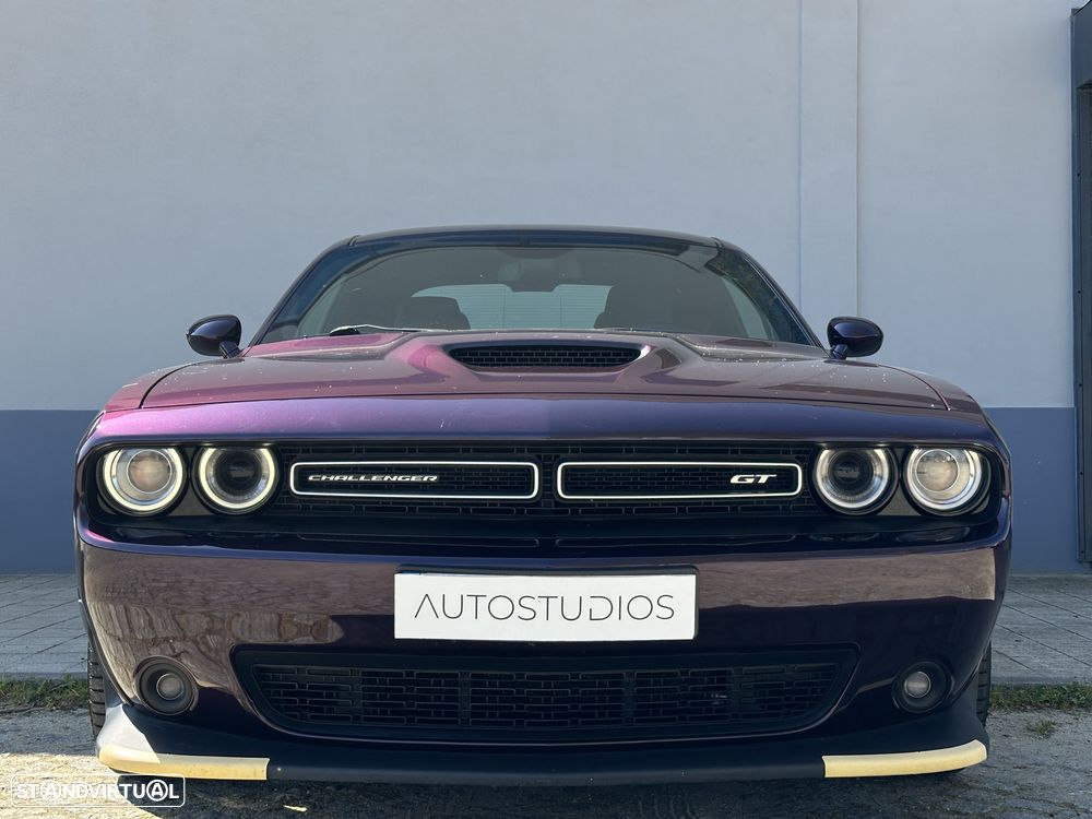 Dodge Challenger - 11