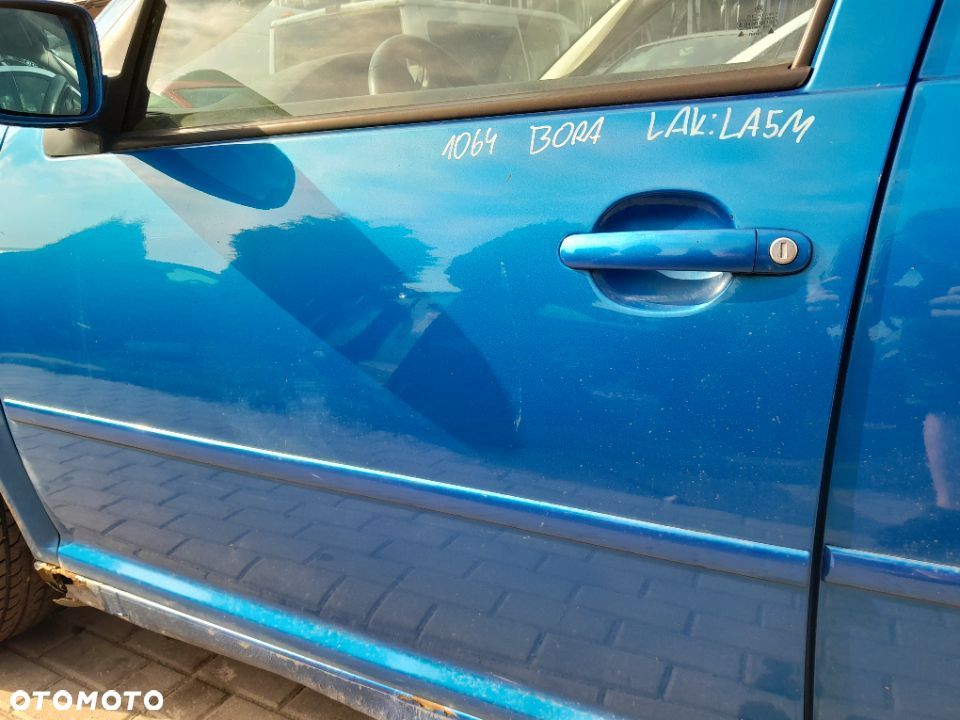 DRZWI LEWE PRZEDNIE VW BORA KOLOR: LA5M - 3
