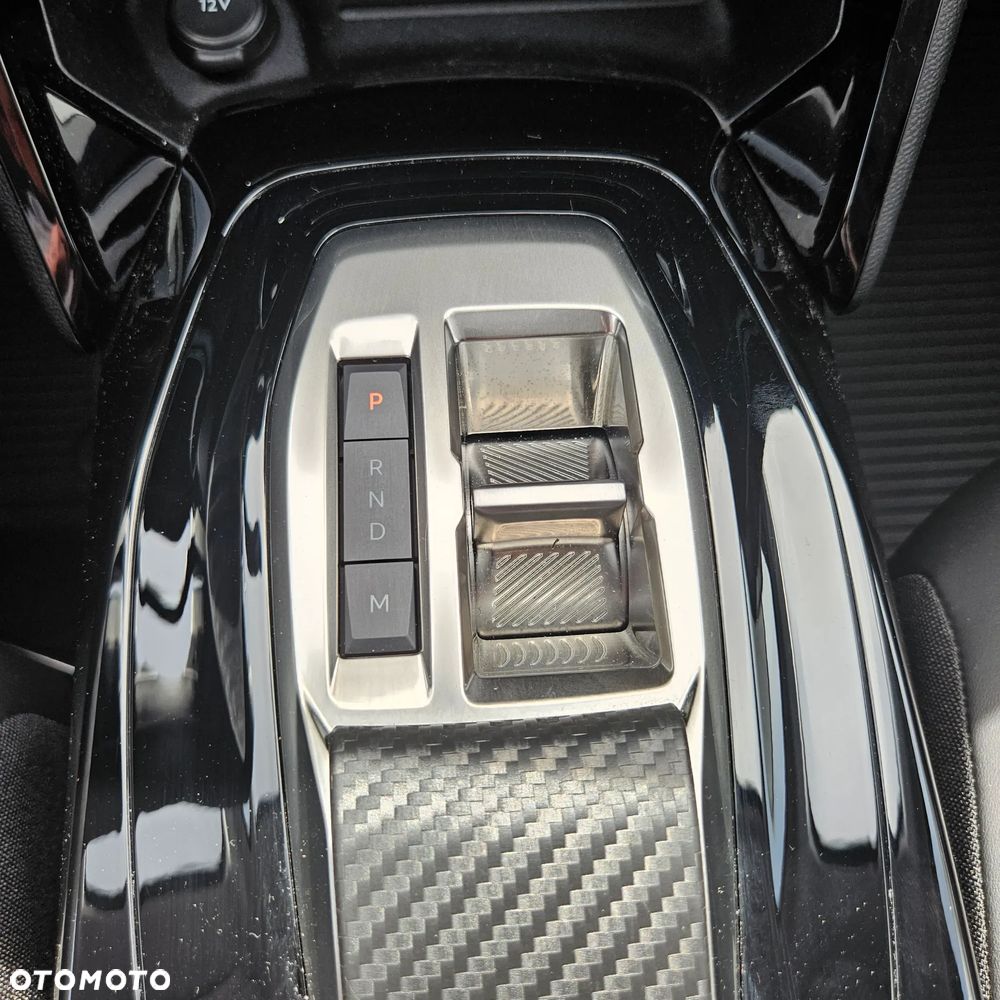 Peugeot 208 1.2 mHEV Allure - 19