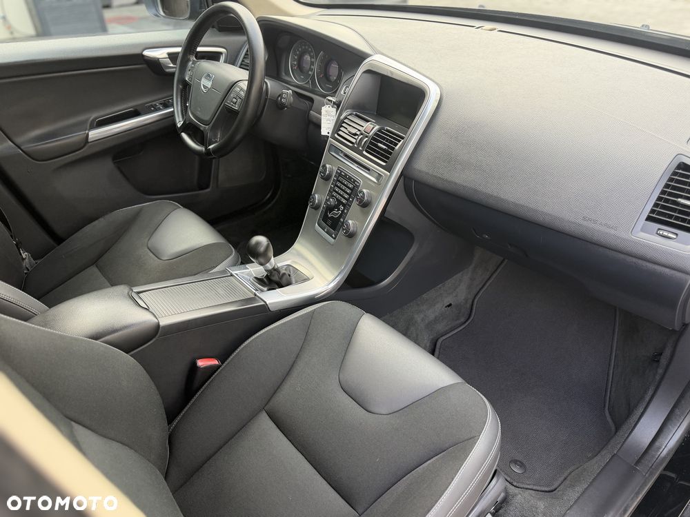 Volvo XC 60 - 6