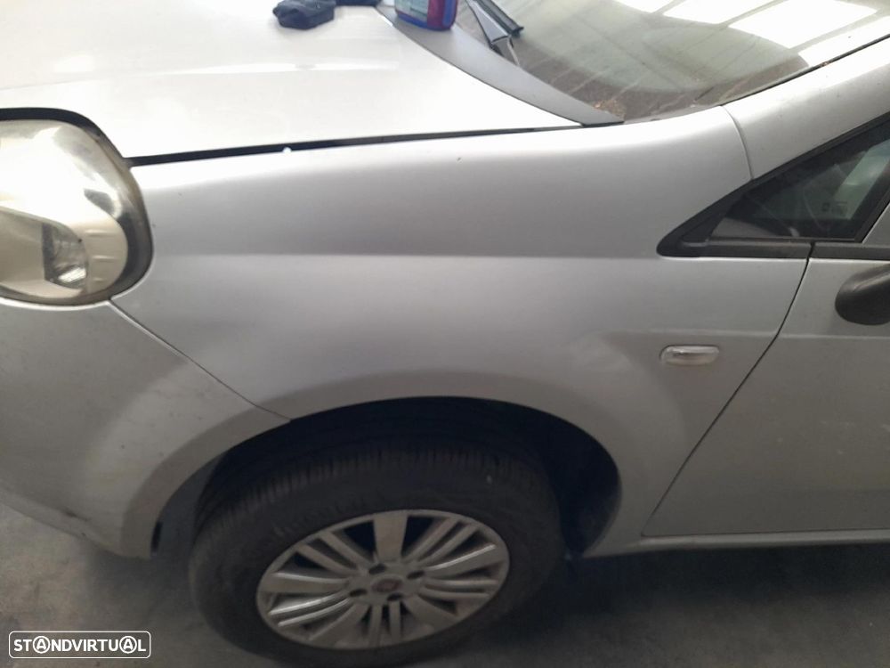Guarda-lamas esquerdo FIAT Grande Punto (199_) - 1