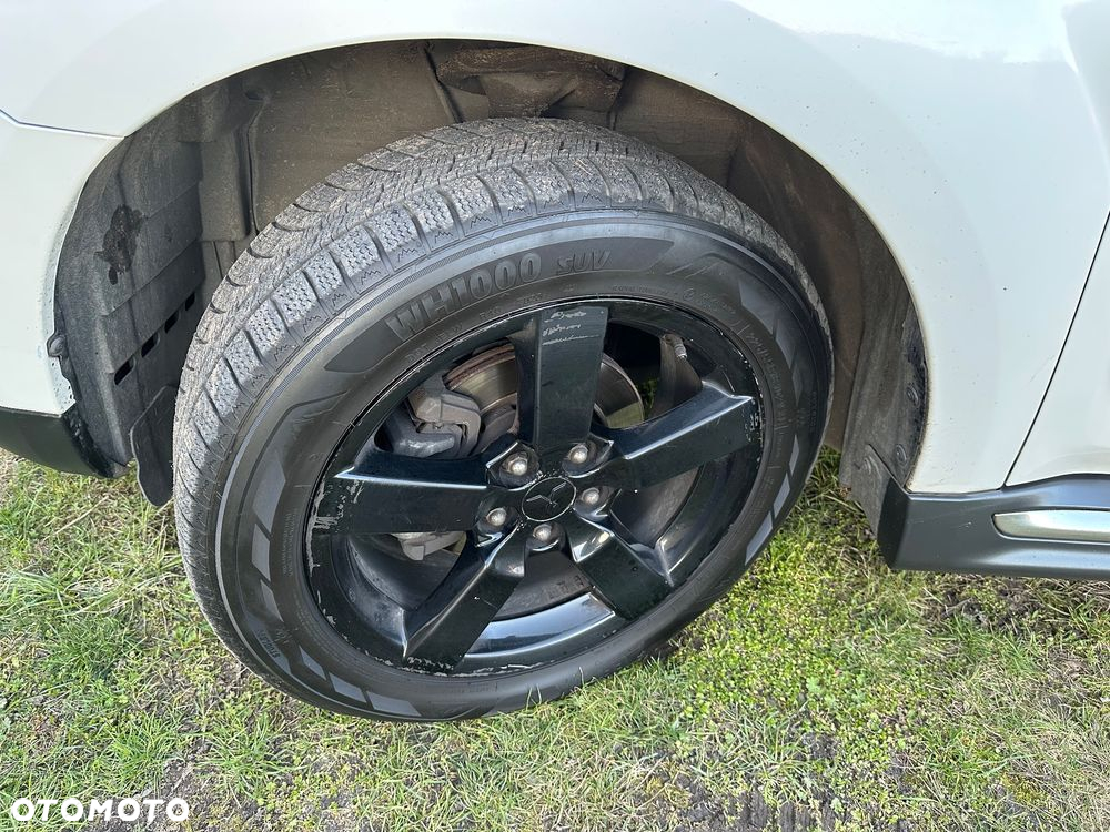 Mitsubishi Outlander - 12