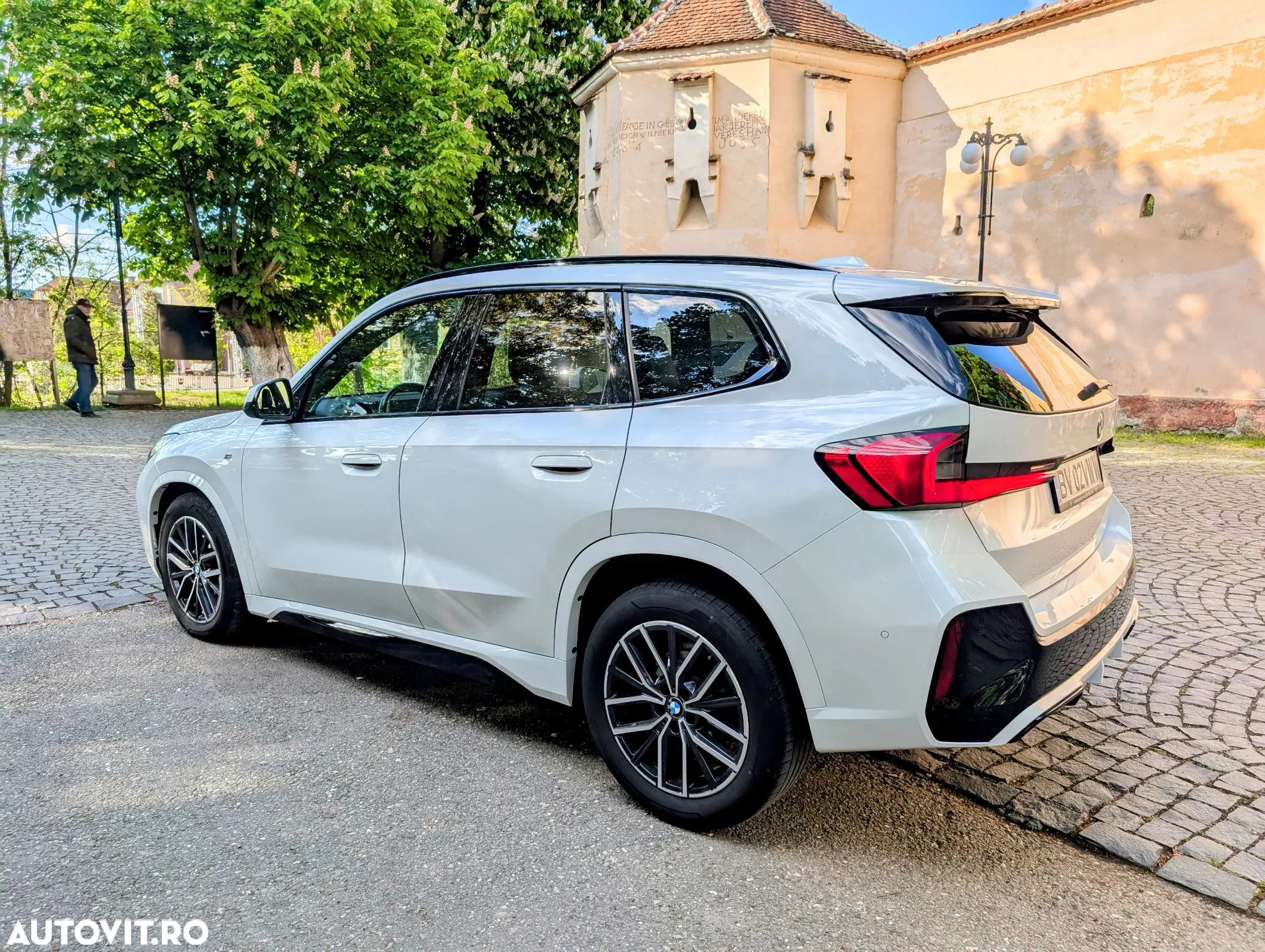 BMW X1 sDrive18i AT - 2