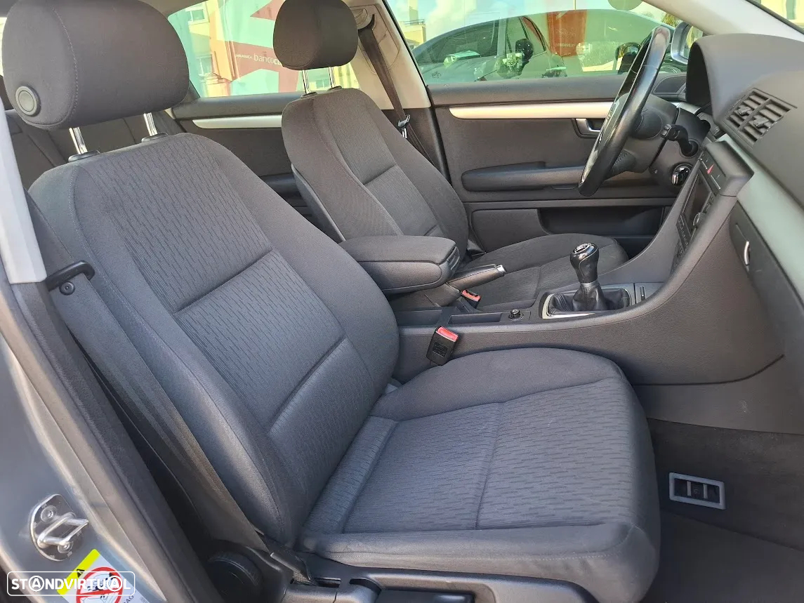 Audi A4 2.0 TDI S-line - 40