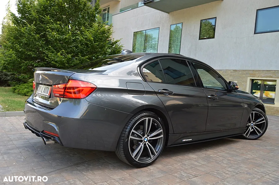 BMW Seria 3 320i Aut. Edition M Sport Shadow - 25