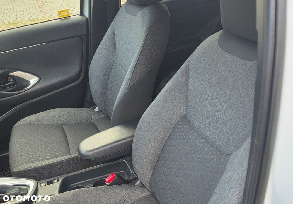 Toyota Yaris Cross - 13