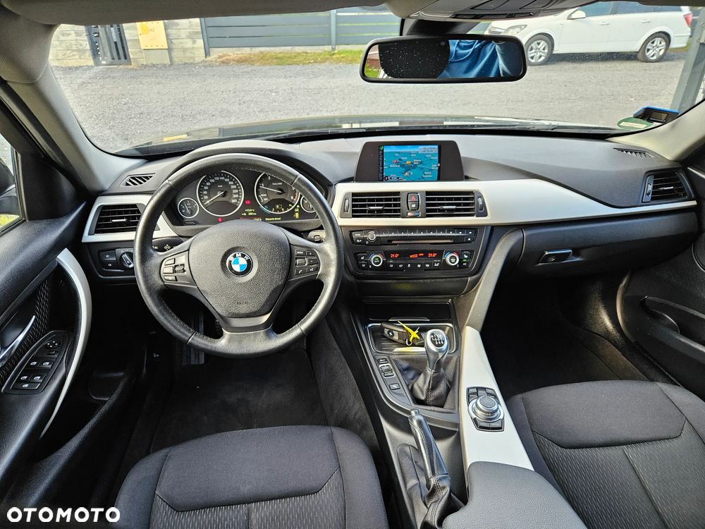 BMW Seria 3 318d Modern Line - 18