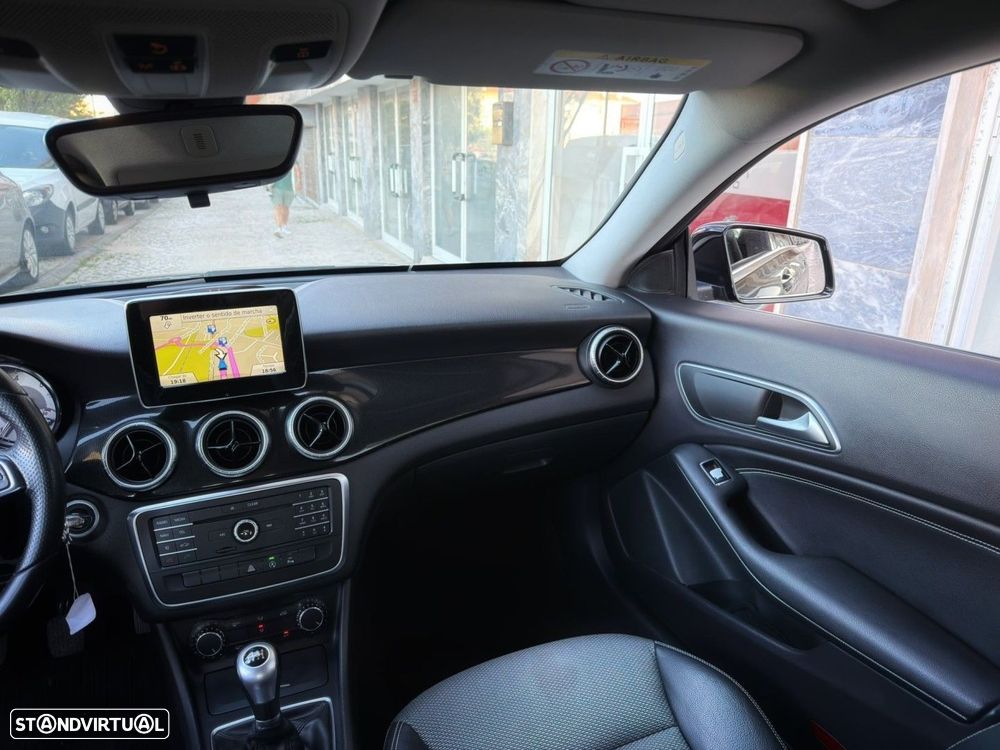 Mercedes-Benz CLA 180 CDi Urban - 23