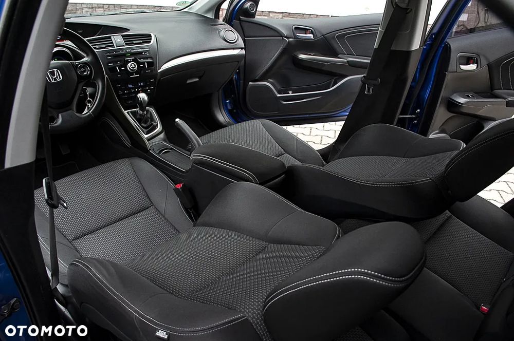 Honda Civic 1.8 i-VTEC Lifestyle - 28