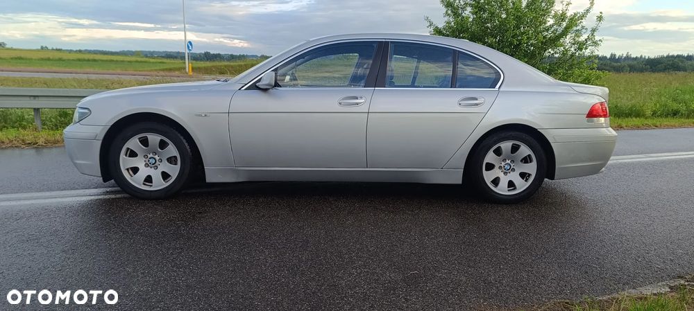 BMW Seria 7 745i - 7