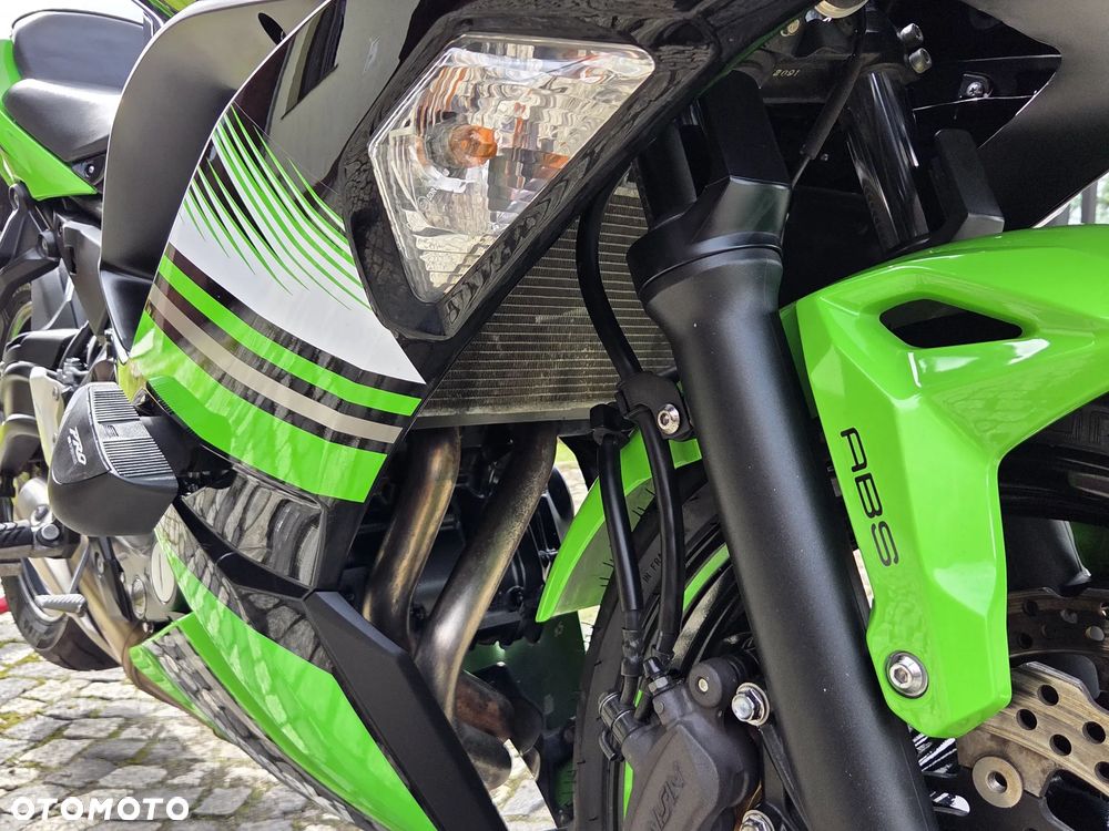 Kawasaki Ninja - 32