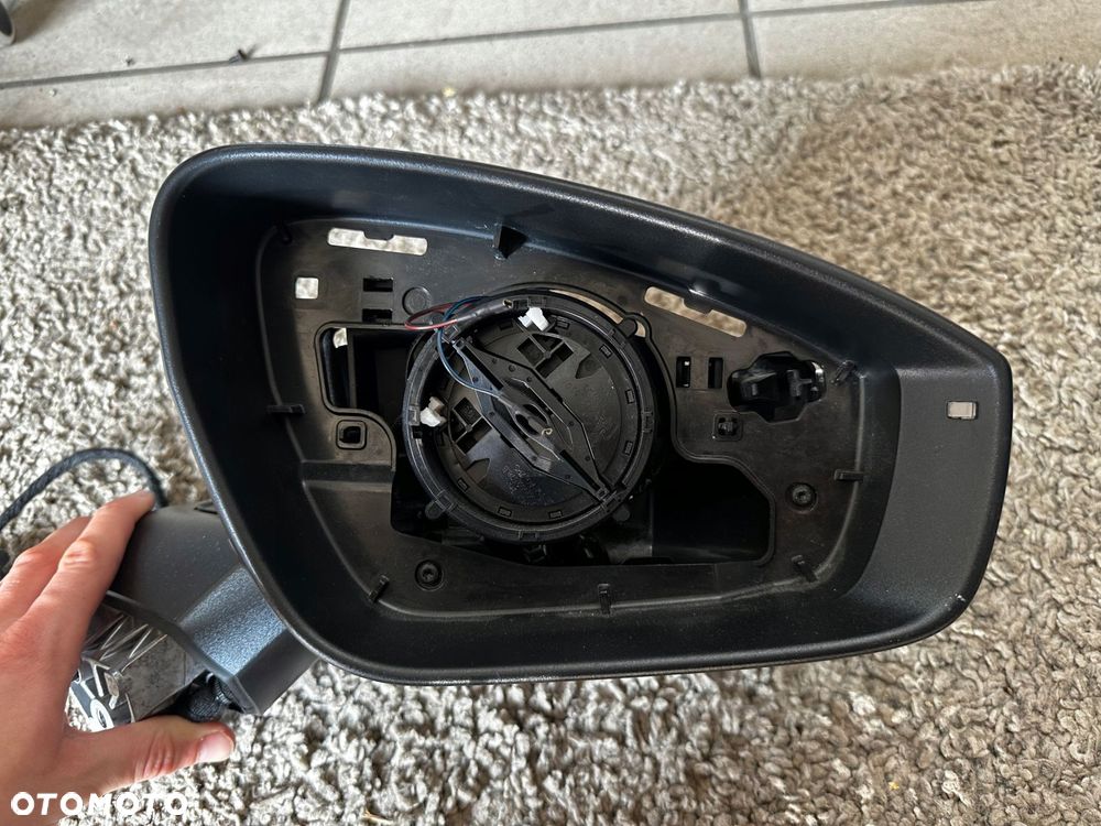 lusterko prawe vw id4 id 4 9 pinów + kamera 11b857502aa - 2
