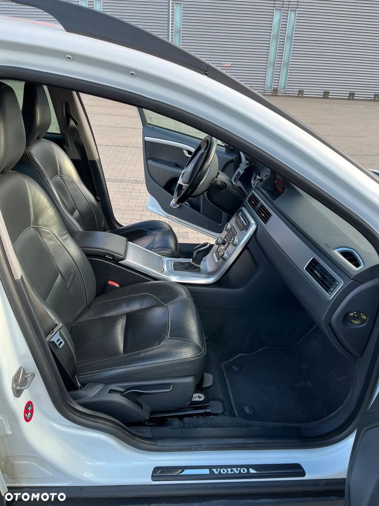 Volvo XC 70 D5 AWD Geartronic Momentum - 8