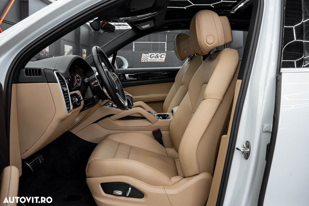 Porsche Cayenne S - 15