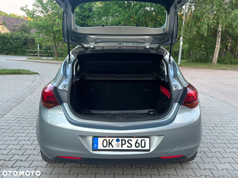 Opel Astra 1.6 Automatik Color Edition - 6