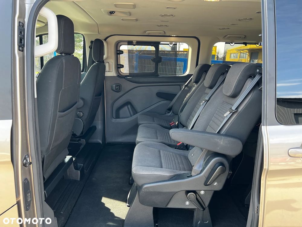 Ford Tourneo Custom 2.0 EcoBlue L1 Titanium SelectShift - 26