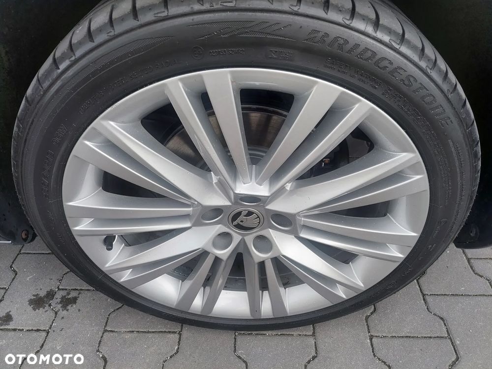 Skoda Superb 2.0 TDI DSG Style - 39