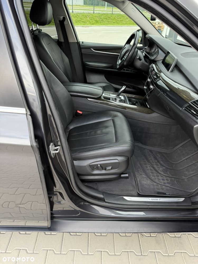 BMW X5 xDrive35i - 32