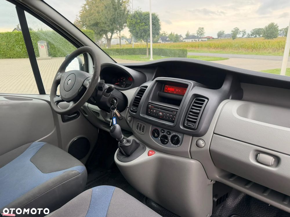 Renault Trafic - 32