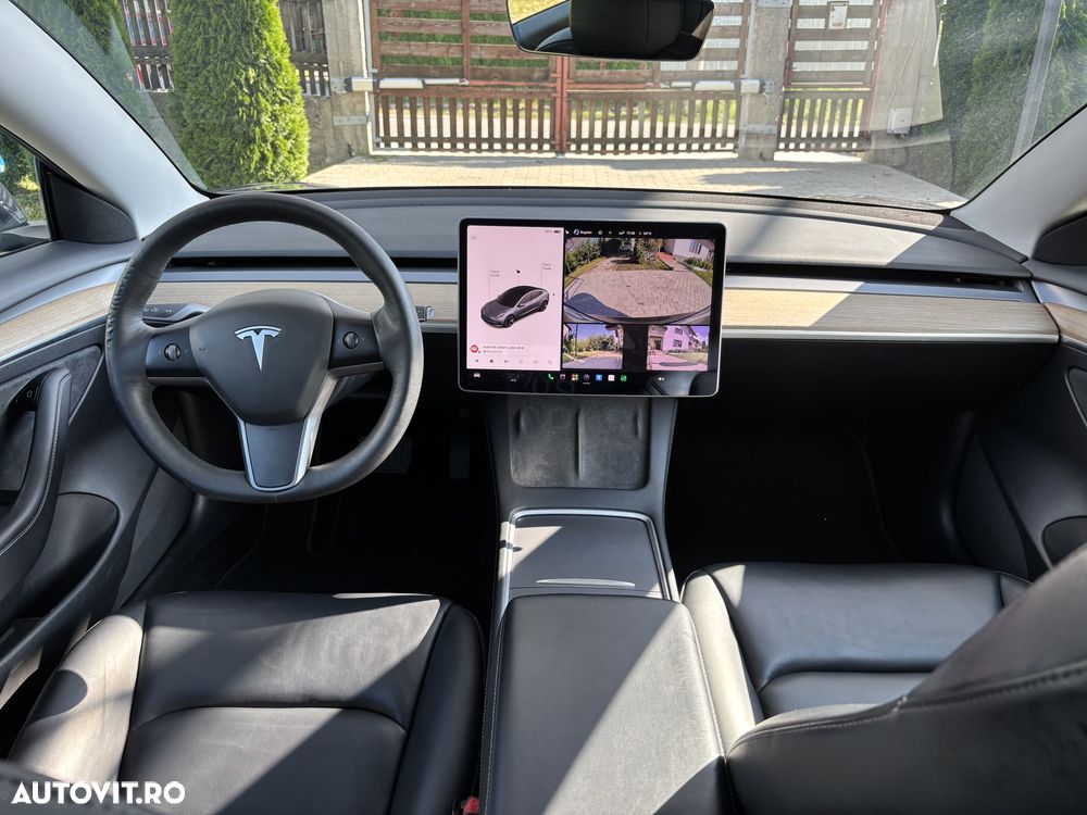Tesla Model 3 - 14