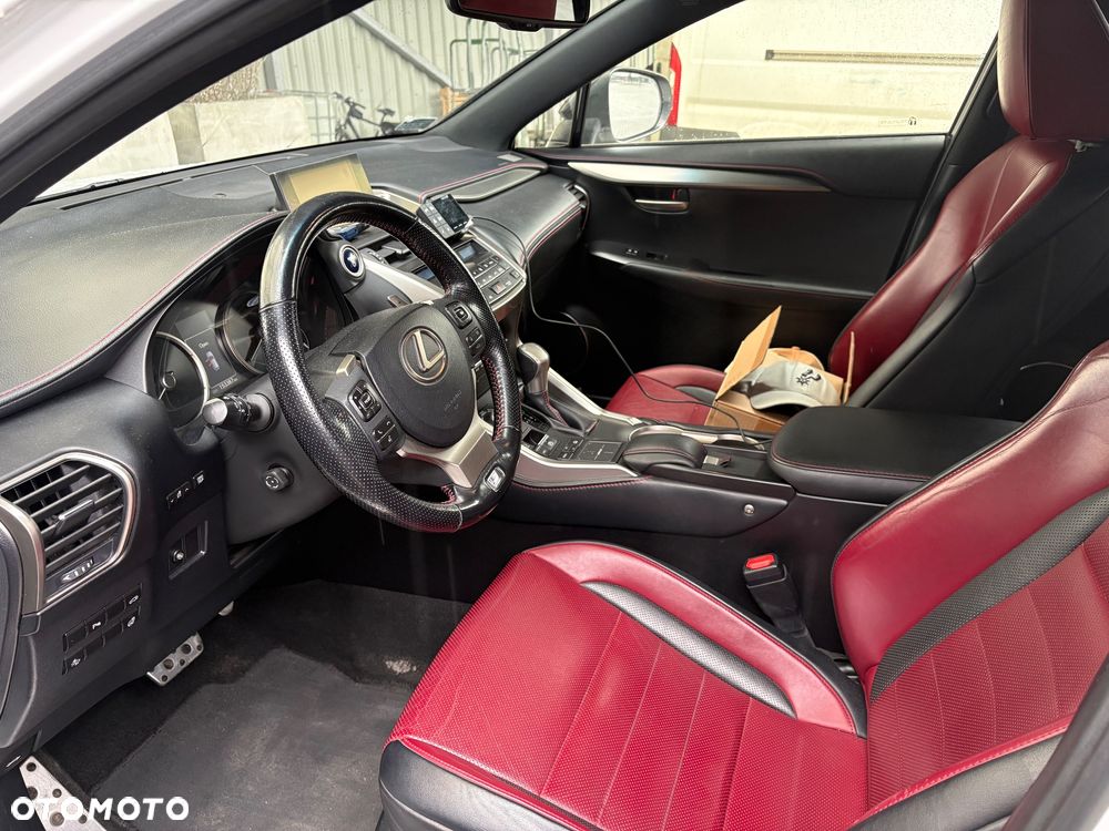 Lexus NX 300h F Sport Edition AWD - 10