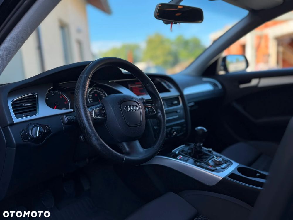Audi A4 Limousine 2.0 TDI DPF Ambiente - 29