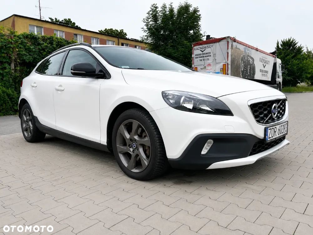 Volvo V40 Cross Country D2 Drive-E Momentum - 1