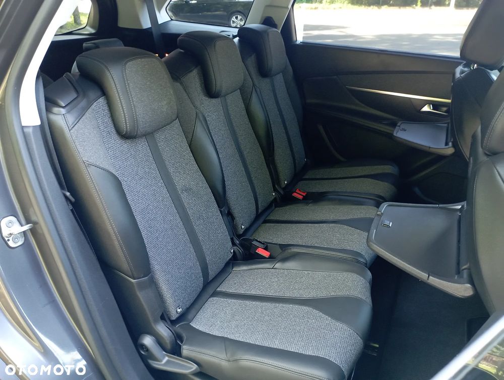 Peugeot 5008 1.6 PureTech Allure S&S EAT8 - 10