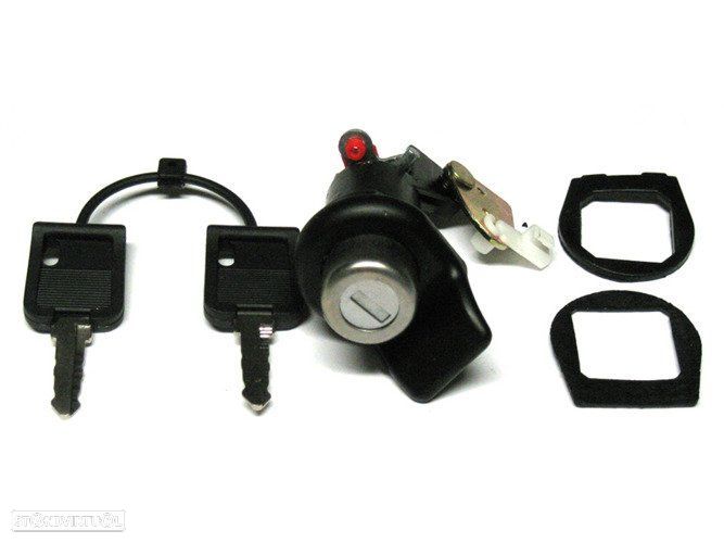 Botão da tampa da mala com chave Renault 19 NOVO - 1