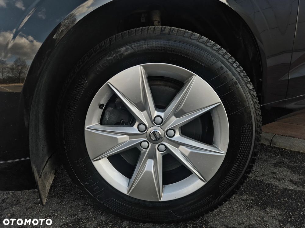 Volvo XC 60 B4 D Geartronic Momentum Pro - 4