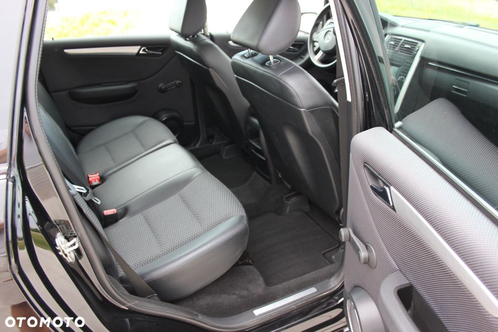 Mercedes-Benz Klasa B 180 BlueEFFICIENCY - 15