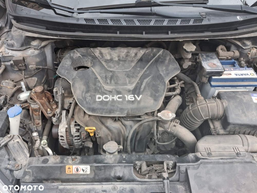 Hyundai Elantra - 6