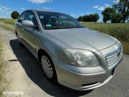 Toyota Avensis - 10