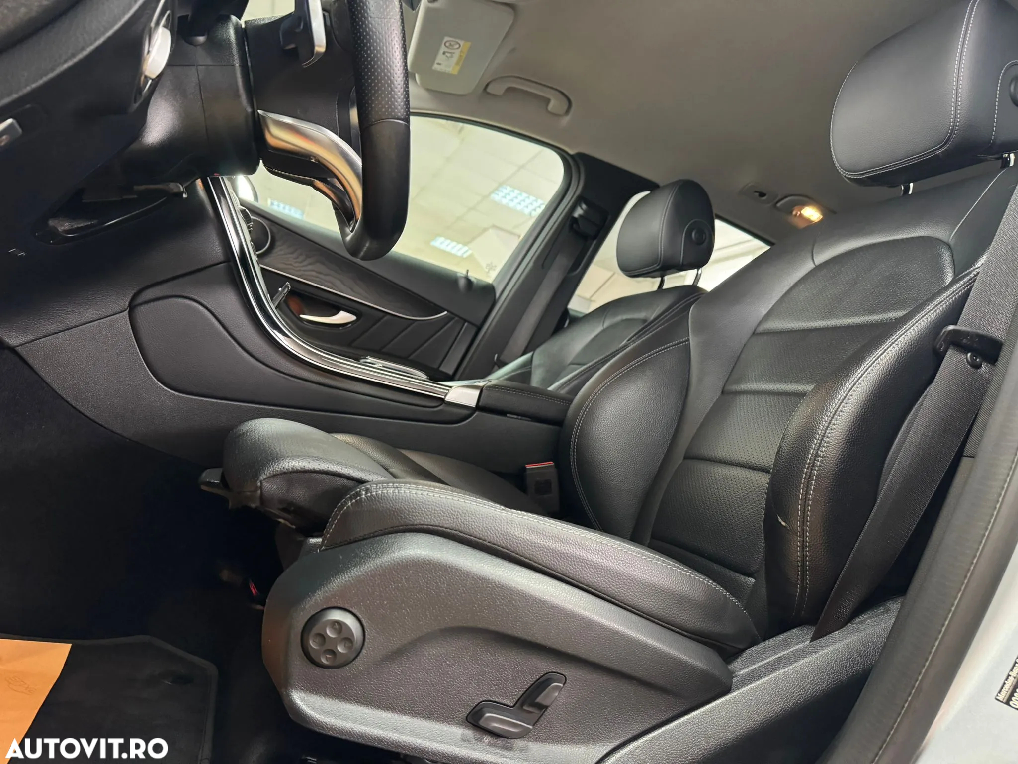 Mercedes-Benz GLC 300 d 4Matic 9G-TRONIC AMG Line - 5