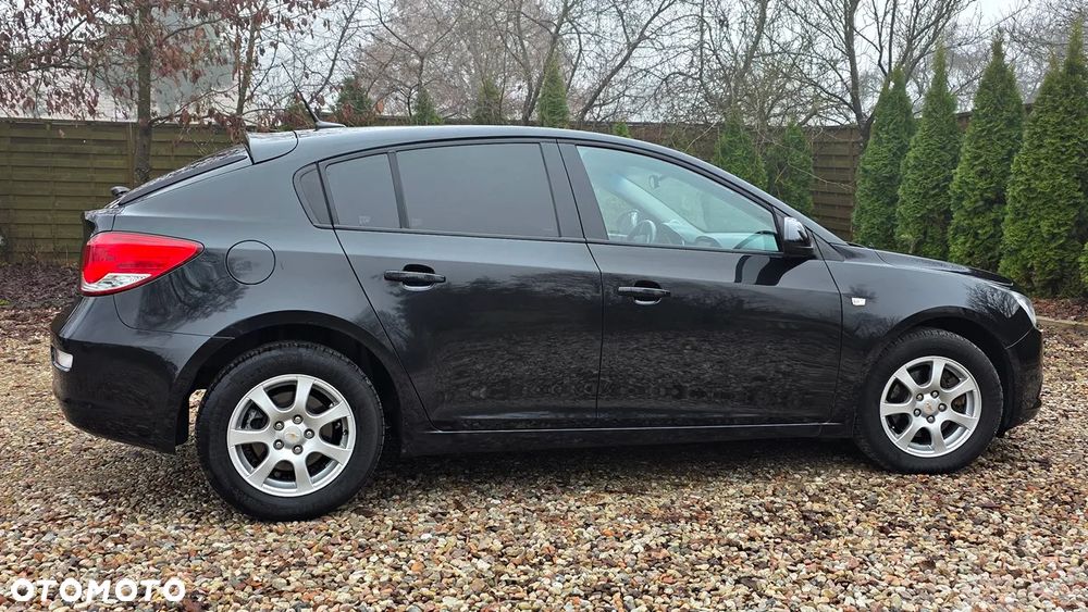 Chevrolet Cruze - 15