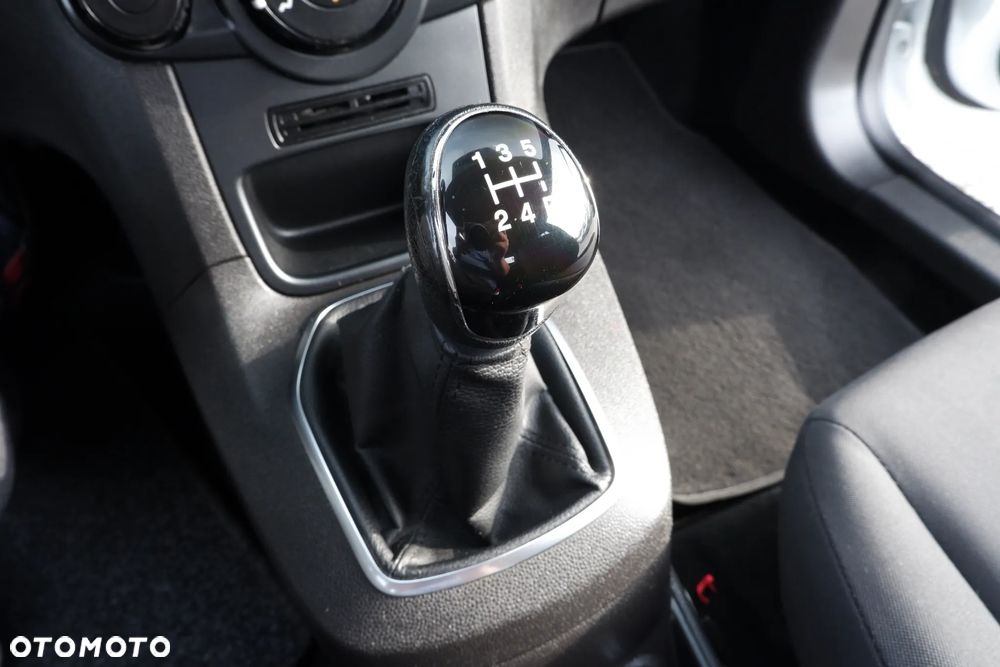 Ford Fiesta 1.25 Ambiente - 19