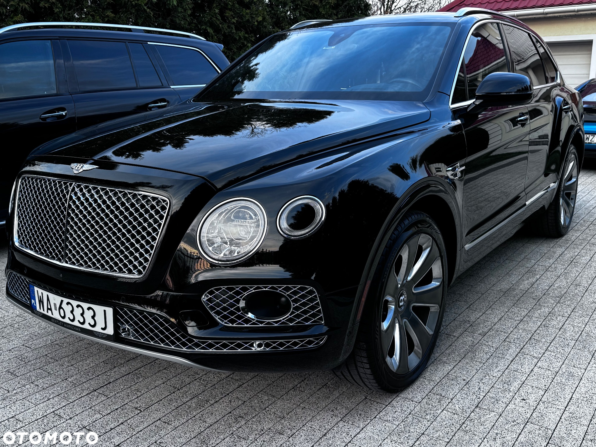 Bentley Bentayga W12 Mulliner - 23