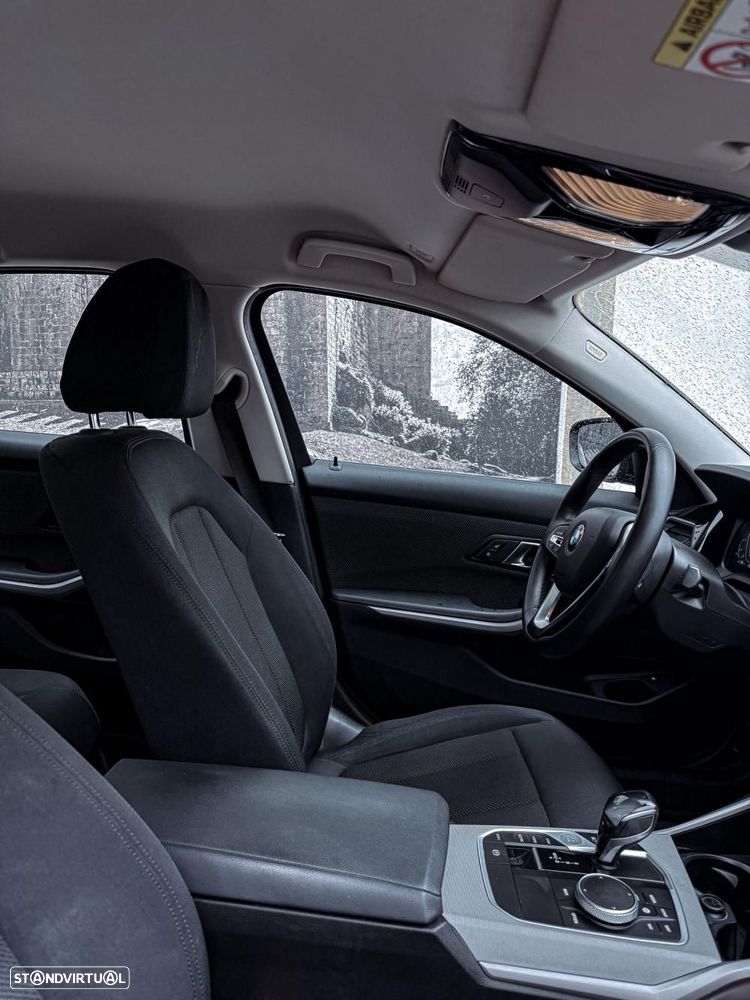 BMW 330 e Auto - 3