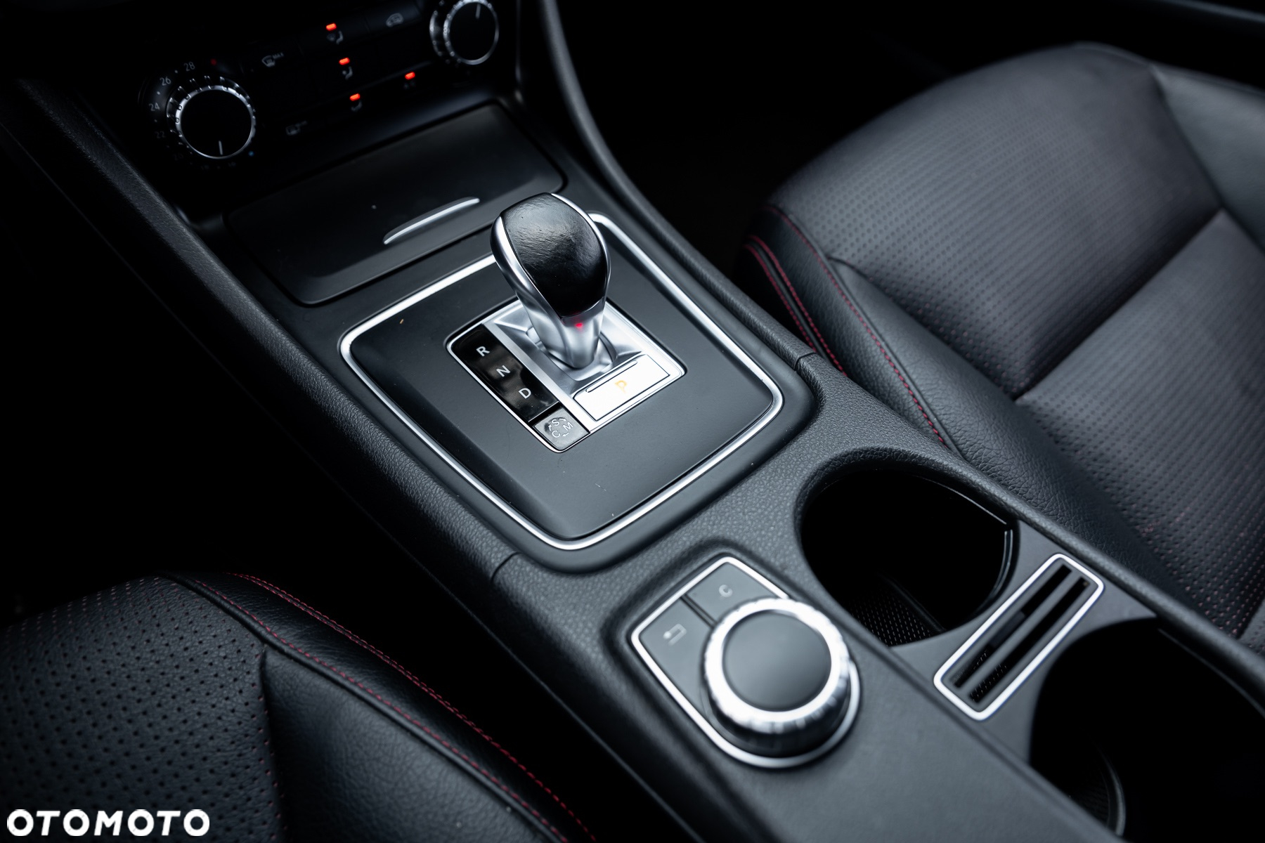 Mercedes-Benz Klasa A 45 AMG 4Matic AMG Speedshift 7G-DCT - 36