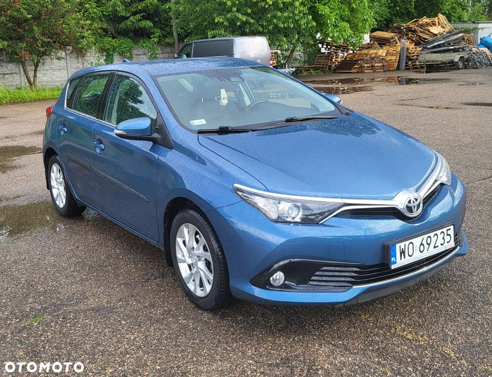 Toyota Auris 1.6 Selection - 1
